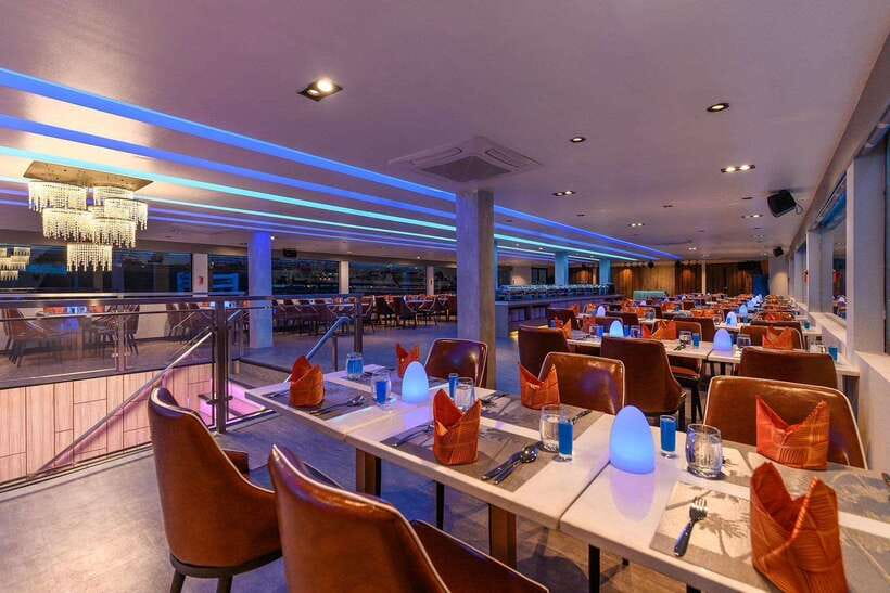 Bangkok: Royal Princess River Dinner Cruise with Live Music - Food on the Boat: Unlimited Buffet, Not Fine Dining
