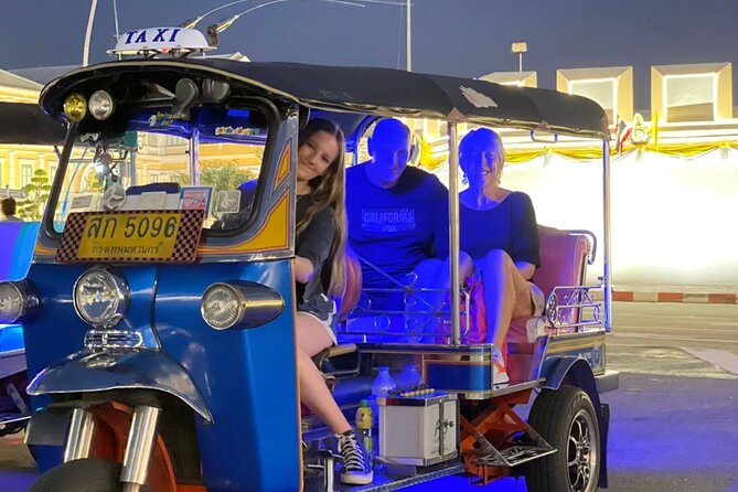 Bangkok Tuk-Tuk Tour by Night with Chinatown Street Food Meal - Meeting point timing: how to avoid the most common stress point