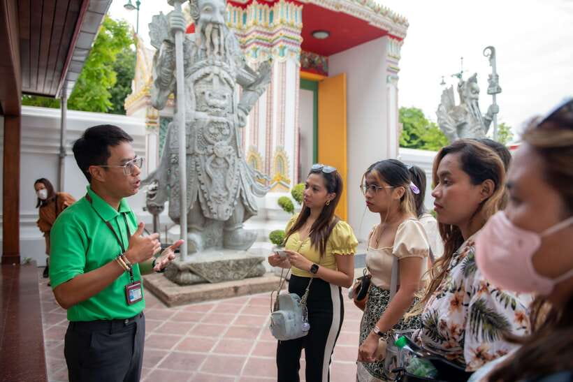 Bangkok: Wat Pho and Wat Arun Guided Walking Tour - Should you book it?