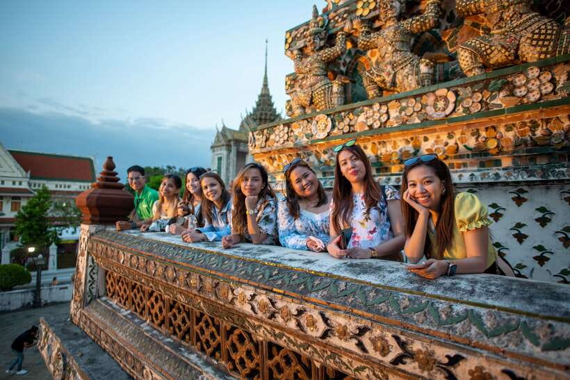 Bangkok: Wat Pho and Wat Arun Guided Walking Tour - Meeting at Tha Tian Pier: getting started without stress