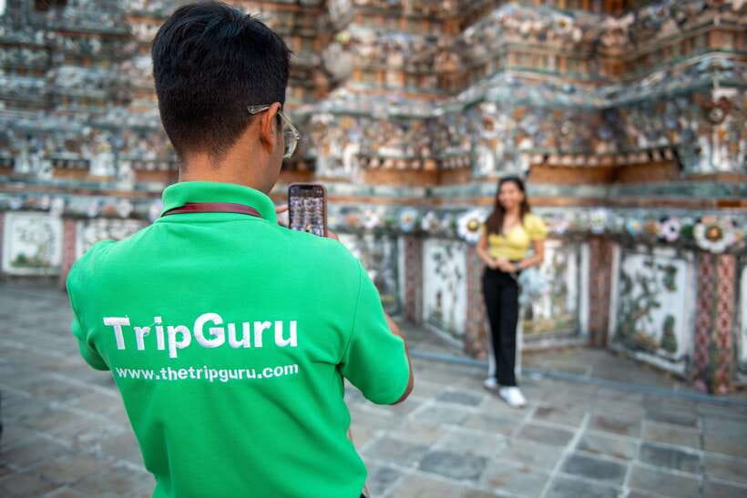 Bangkok: Wat Pho and Wat Arun Guided Walking Tour - Wat Pho’s mosaics, praying basics, and why you want a human guide