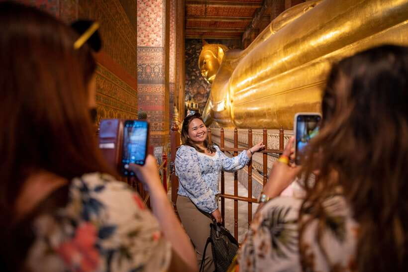 Bangkok: Wat Pho and Wat Arun Guided Walking Tour - Walking time, heat, and what to bring so the tour feels easy