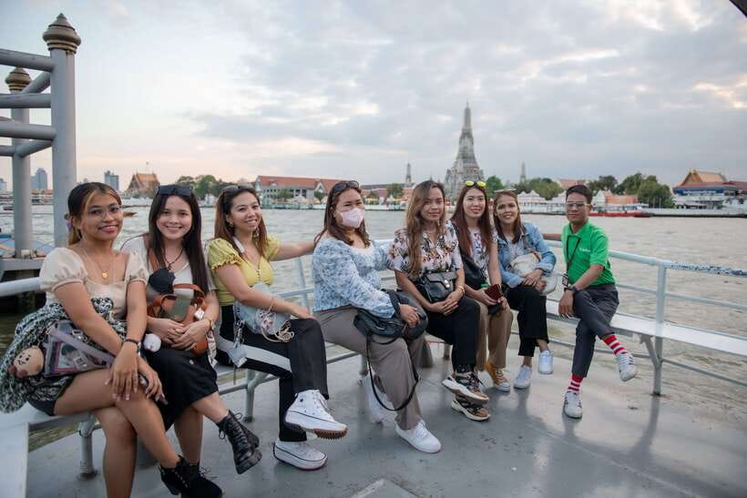 Bangkok: Wat Pho and Wat Arun Guided Walking Tour - Price and value: $17 worth it if you want guidance, not just entry