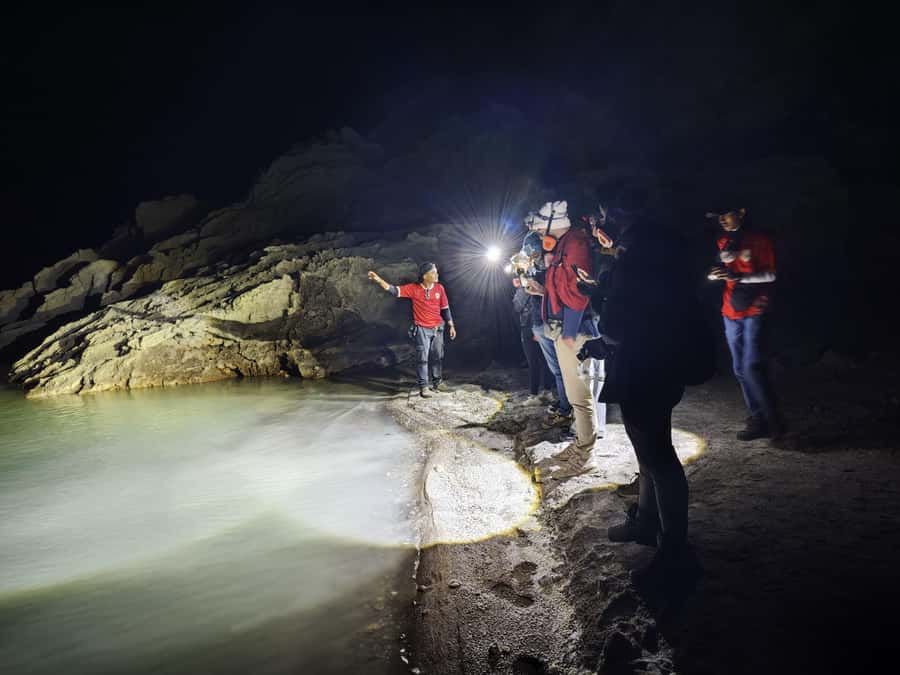 Banyuwangi/Bali: Ijen Volcano Midnight Blue Fire Guided Tour - Banyuwangi vs Bali: Pick Your Travel Style