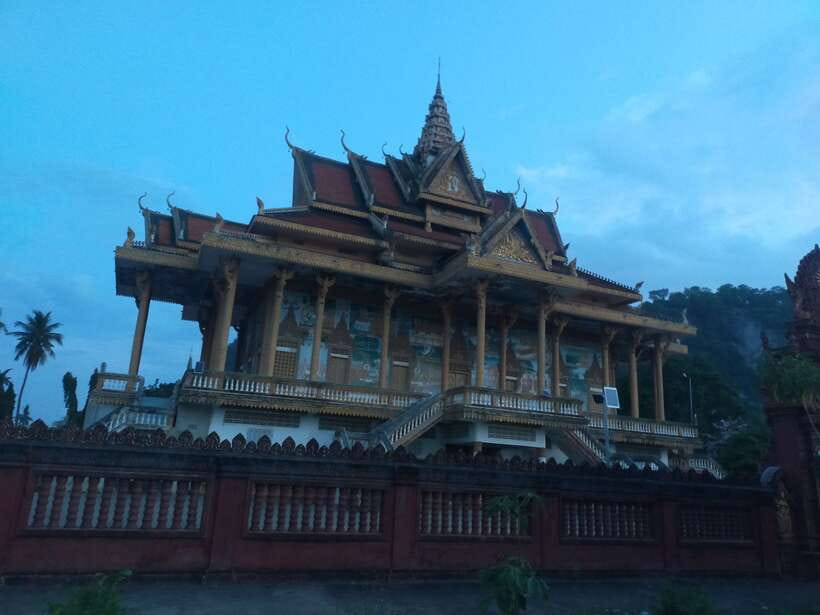 Battambang: Tuk-Tuk, Bamboo Train, Killing/Bat Caves, Sunset - Who This Tour Fits Best (and Who Should Skip It)