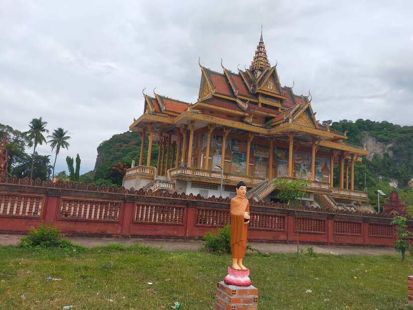 Battambang: Tuk-Tuk, Bamboo Train, Killing/Bat Caves, Sunset - Tuk-Tuk City Time: Market, Landmarks, Temples, and How Battambang Fits Together