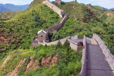 Beijing Essential Full-Day Tour including Great Wall at Badaling, Forbidden City and Tiananmen Square - Tiananmen Square: quick context before the palaces