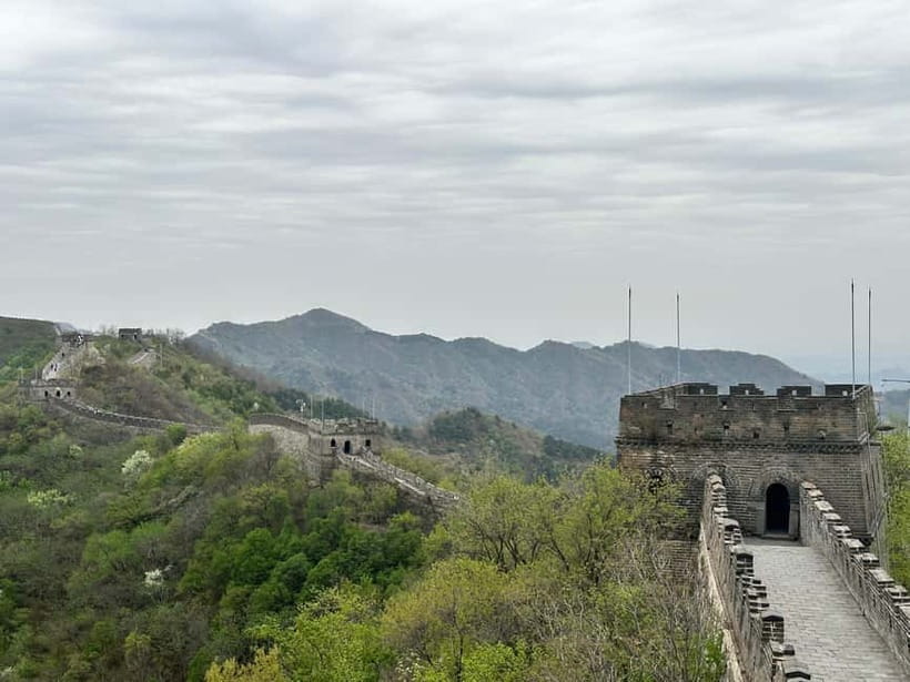 Beijing: Mutianyu Great Wall Daily Tour with Ticket & Lunch - The Great Wall Game Plan: East vs West and Ride Options