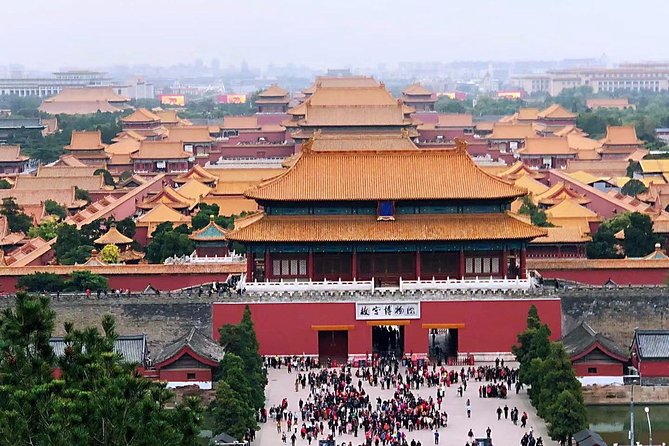 Beijing Private Tour: 2 Days Forbidden City and Mutianyu Great Wall VIP Tour - Hutong by Rickshaw Near Hou Hai: Old Beijing at Street Level