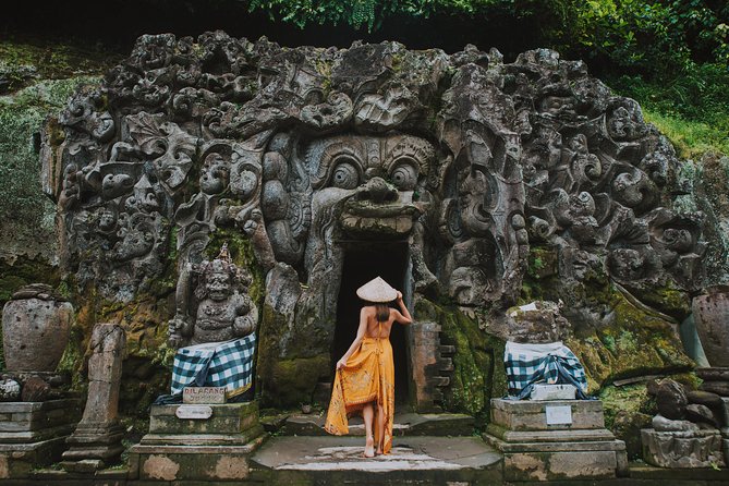 Best of Ubud Attractions: Private All-Inclusive Tour - D Alas Warung lunch and the jungle swing upgrade
