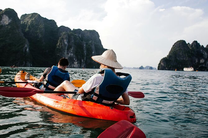BEST SELLER - Halong 5 Star Day Cruise: Buffet, Wine & Jacuzzi - Sung Sot (Surprise Cave): Your Main Cave Moment