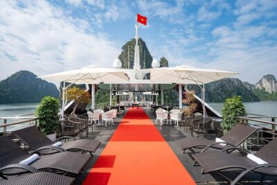 BEST SELLER - Halong 5 Star Day Cruise: Buffet, Wine & Jacuzzi - Lunch on Board: More Than Just Food Stops