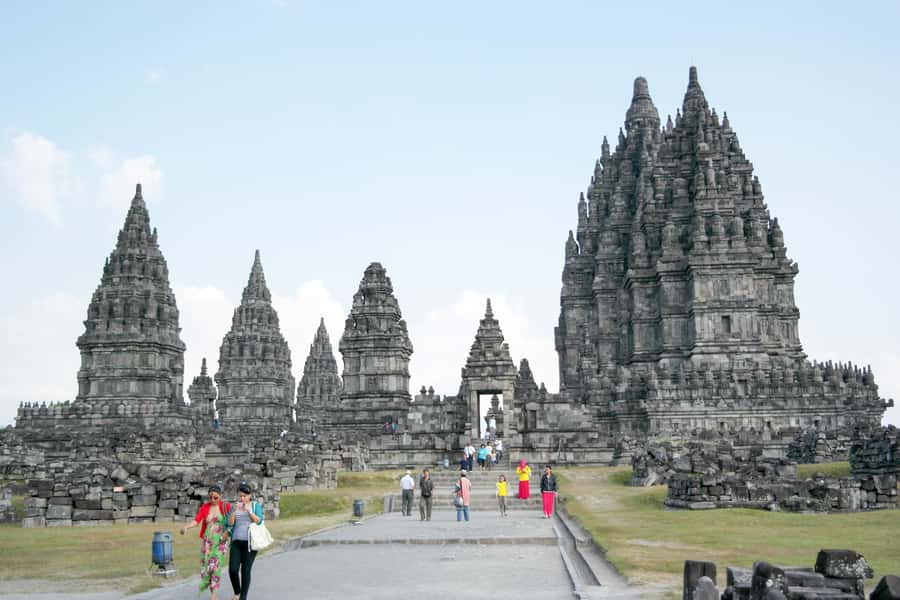 Borobudur Sunrise, Merapi Volcano & Prambanan Full Day Tour - Setumbu Hill sunrise: why you’re up so early