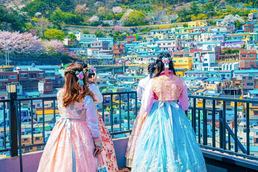 Busan: Must Visit Spots with opt Guaranteed Sky Capsule Tour - Huinnyeoul Culture Village: cliffside art with calmer energy