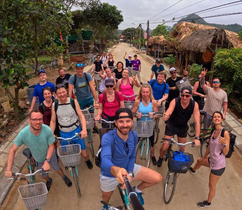 Cat Ba: Lan Ha, HaLong bay full day- biking, kayaking, lunch - A long day on the water that still feels doable