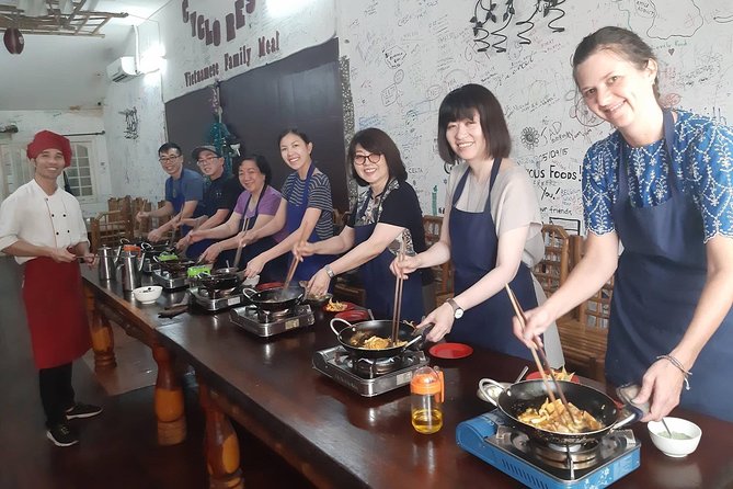 Chef Vu Cooking Class Plus Market Trip in Saigon Center (Pick up by Cyclo) - The Training Moment Before Cooking: Choosing Your Menu