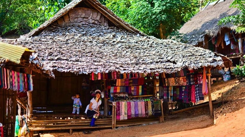 Chiang Mai: Chiang Rai Temples, Golden Triangle & Boat Tour - Golden Triangle: seeing Thailand, Burma, and Laos from a viewpoint