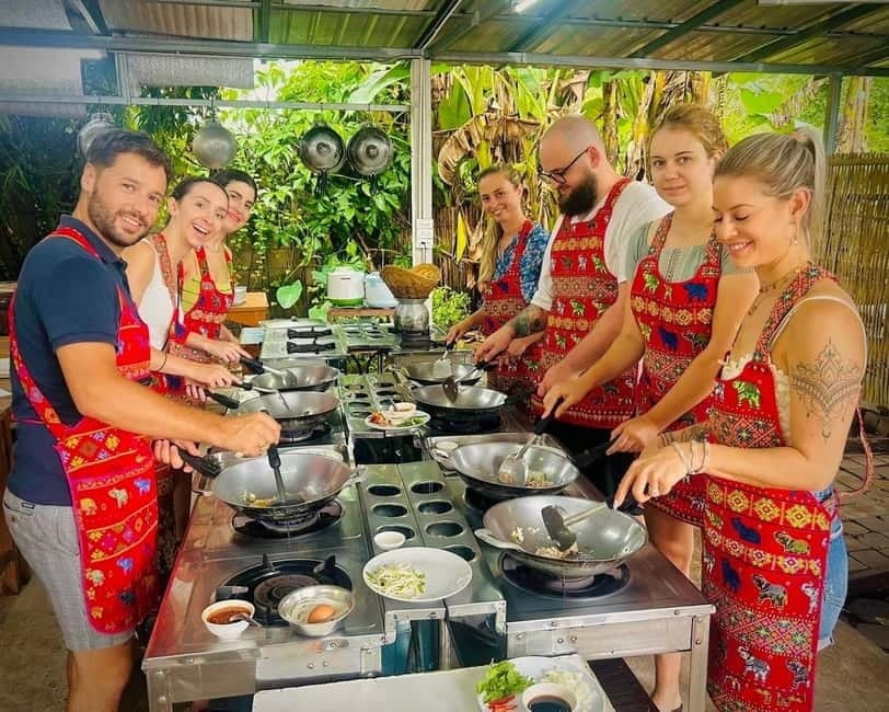 Chiang Mai: Cooking Class, Market and Thai Herbs Garden Tour - Choosing your menu: starters, mains, curry paste, and mango sticky rice