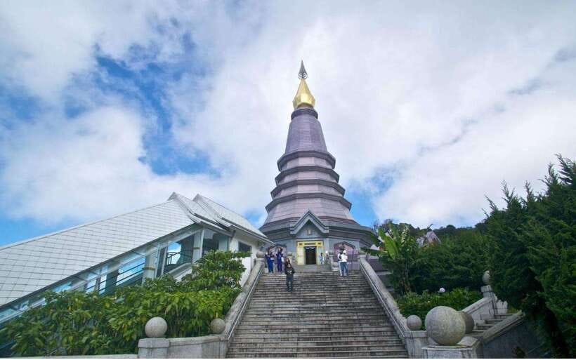 Chiang Mai: Doi Inthanon National Park and Pha Dok Siew Trek - Pha Dok Siew Nature Trail: gentle, scenic, and step-heavy