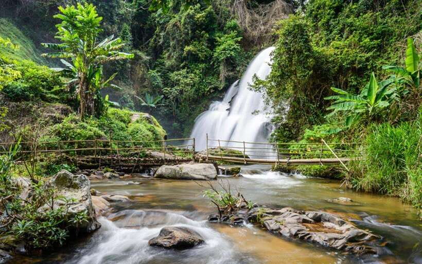 Chiang Mai: Doi Inthanon National Park and Pha Dok Siew Trek - From Chiang Mai pickup to the start of the day