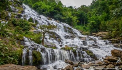Chiang Mai: Doi Inthanon, Waterfalls, & Tribal Villages Tour - King and Queen Pagodas: Why the stop matters, and what to wear