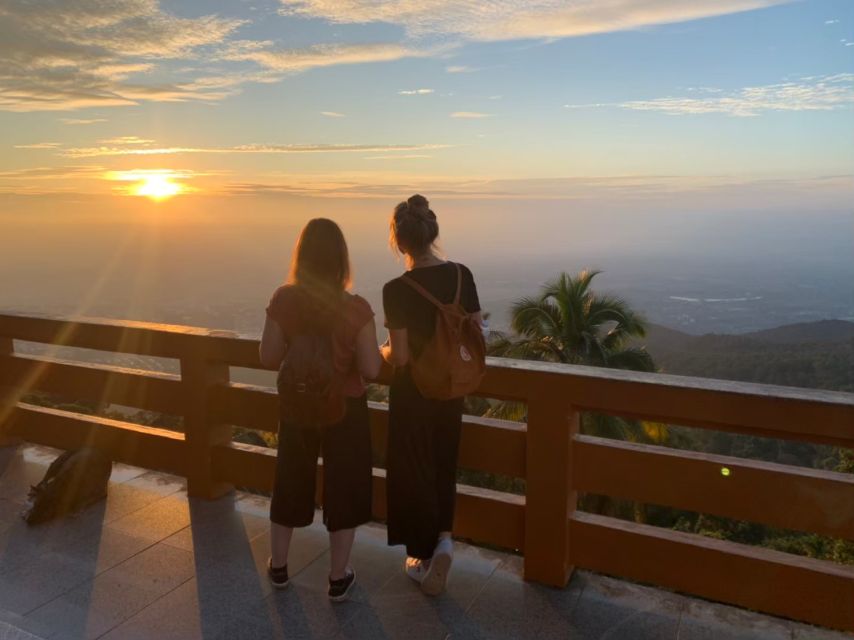 Chiang Mai: Doi Suthep, Wat Umong, and Pha Lat Sunrise Tour - What to bring (so you don’t regret it at 4–5 a.m.)