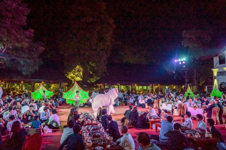 Chiang Mai: Khan Toke Traditional Meal & Dancing Performance - Getting there: meeting point and pickup options