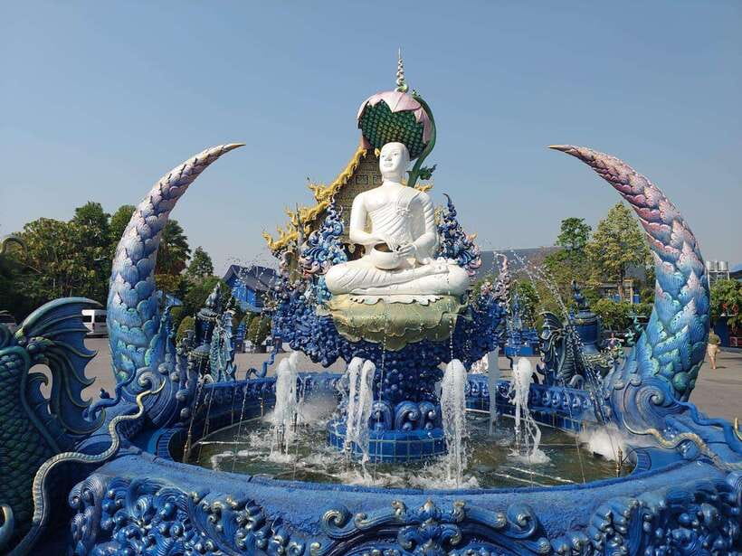 Chiang Rai: Guided Highlights Guided Tour with Buffet Lunch - Wat Rong Khun (White Temple): why it’s worth the ticket