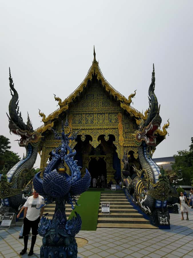 Chiang Rai: White, Blue, Red Temples, Long Neck Tour - Wat Rong Khun (White Temple): where details do the talking