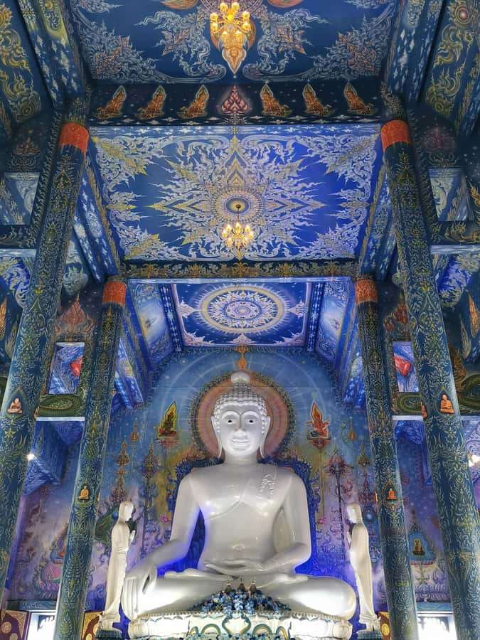 Chiang Rai: White, Blue, Red Temples, Long Neck Tour - Lunch, water, and the comfort checklist