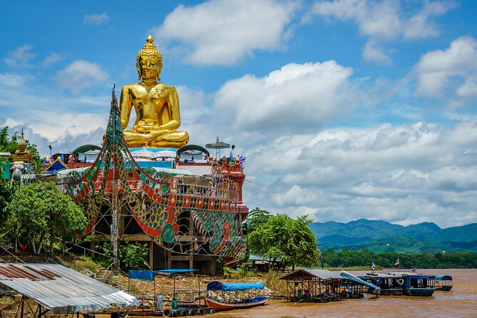 Chiang Rai White Temple, Blue Temple and more from Chiang Mai - Day Trip From Chiang Mai: The Big 3-Hour Drive Reality
