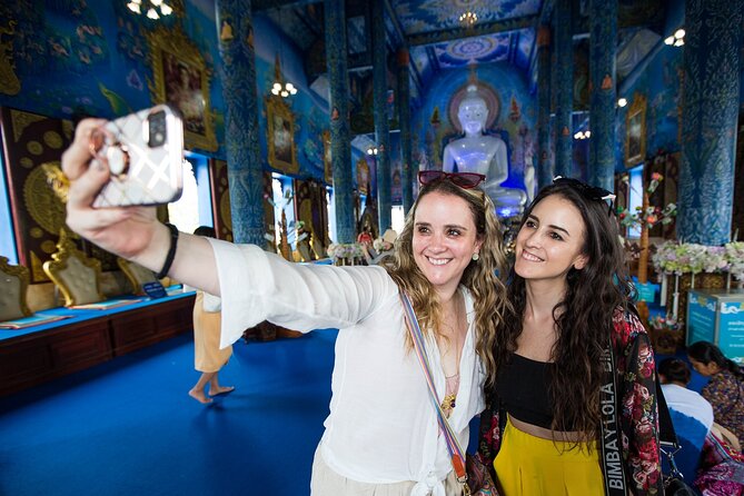 Chiang Rai White Temple, Blue Temple and more from Chiang Mai - Wat Huay Pla Kang Red Temple and the Guan Yin Big Views