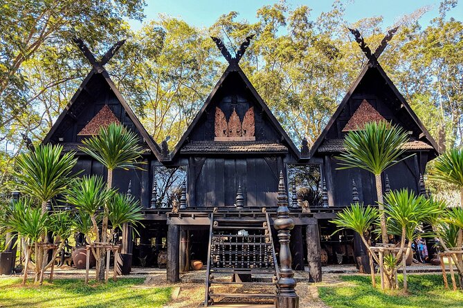 Chiang Rai White Temple, Blue Temple and more from Chiang Mai - Guide and Timing: Why Small Groups Matter on a Long Route