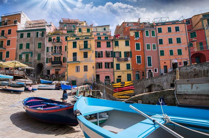 Cinque Terre Small Group or Private Day Tour from Florence - Price and Value: What $276.36 Is Buying You