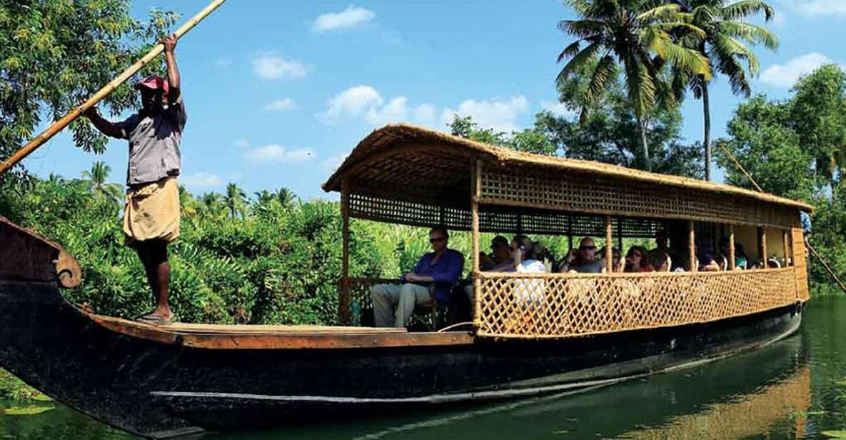 Cochin: Backwater Village Eco Boat Cruise with Lunch - Lunch on Banana Leaves: Vegetarian Kerala Food Done the Local Way