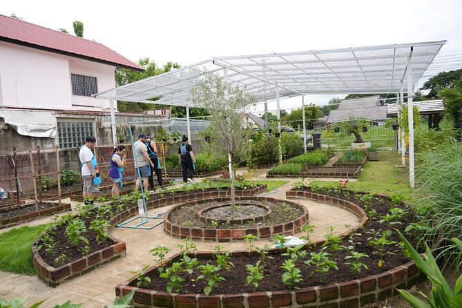 Cooking Class with Organic Farm in Chiang Mai at Mama Noi - From your hotel to the market: how you start cooking the right way
