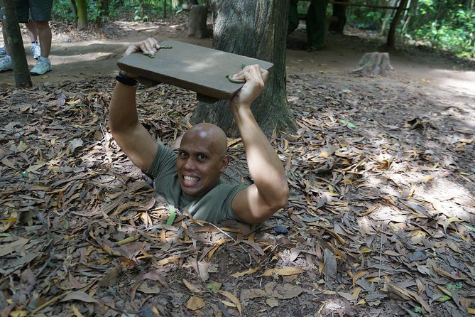 Cu Chi Tunnels Experience from Ho Chi Minh City - Stop 1: Saigon Central Post Office, then straight into the story
