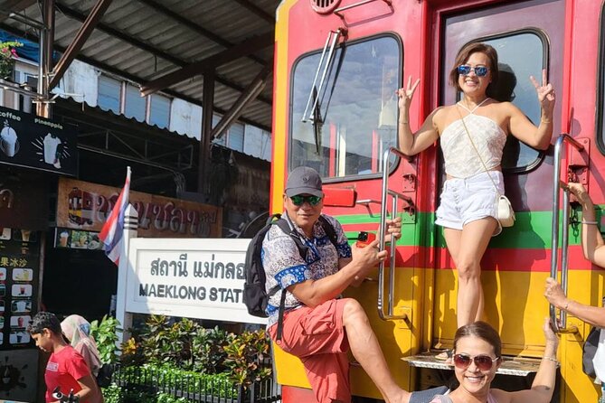 Damnoen Saduak Floating Market and Maeklong Railway Market Tour - The drive from Bangkok: 7-8 hours is real, so plan for the van