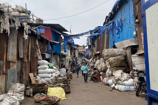 Dharavi Slum tour in Mumbai by local resident - A resident-led Dharavi walking tour (and why it matters)