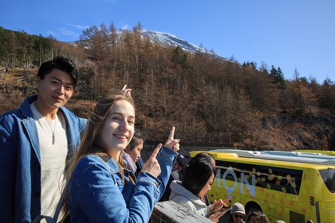 Discover Mt. Fuji 5th Station & Kawaguchiko Sightseeing Day Tour - The long Lake Kawaguchiko window: self-guided freedom done right