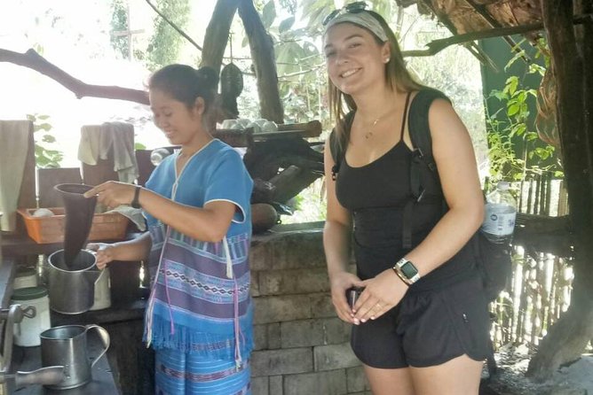 Doi Inthanon Private Tour with Trek & Lunch from Chiang Mai - Pha Dok Seaw Waterfall: the hike that makes the day feel real
