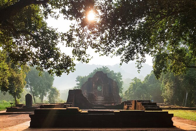 Early Morning My Son Sanctuary Trip w. Champa Food & Coffee - Weather and packing: how to stay comfortable in the early valley