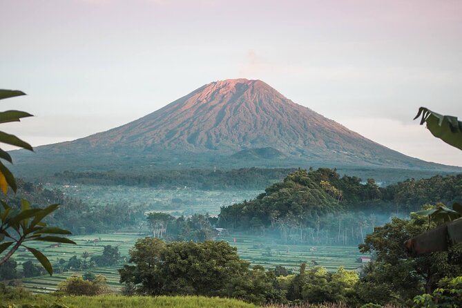 East Bali Tour: Gate of Heaven, Water Palace, Sleeping Gajah - Gate of Heaven at dawn: how this tour beats the waiting game