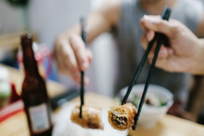 Eat Like a Local: Hanoi Street Food Adventure - How much walking is it, and what to wear