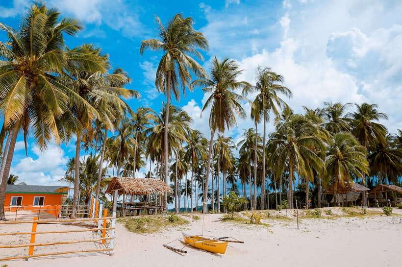 El Nido Island Hopping Tour C: Hidden Beaches & Shrine - Lunch time on the water: included, filling, and sometimes not hot