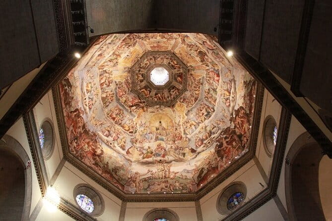 Florence Duomo Cathedral with Host & Audio Guide (Interior Only) - Medici Legacy and Sacred Art: Why the Interior Feels So Political
