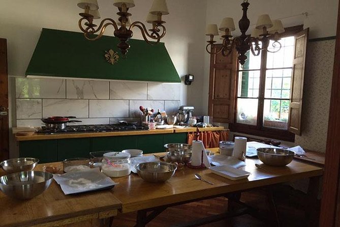 Florence Small-Group Pasta Class with Seasonal Ingredients - The dinner part: eating your work with Italian wine