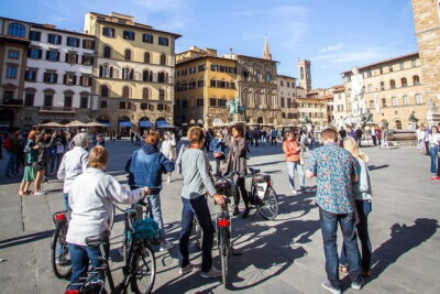 Florence Vintage Bike Tour–guided, small group or private option - Santa Maria del Fiore: seeing the Duomo’s structure from street level