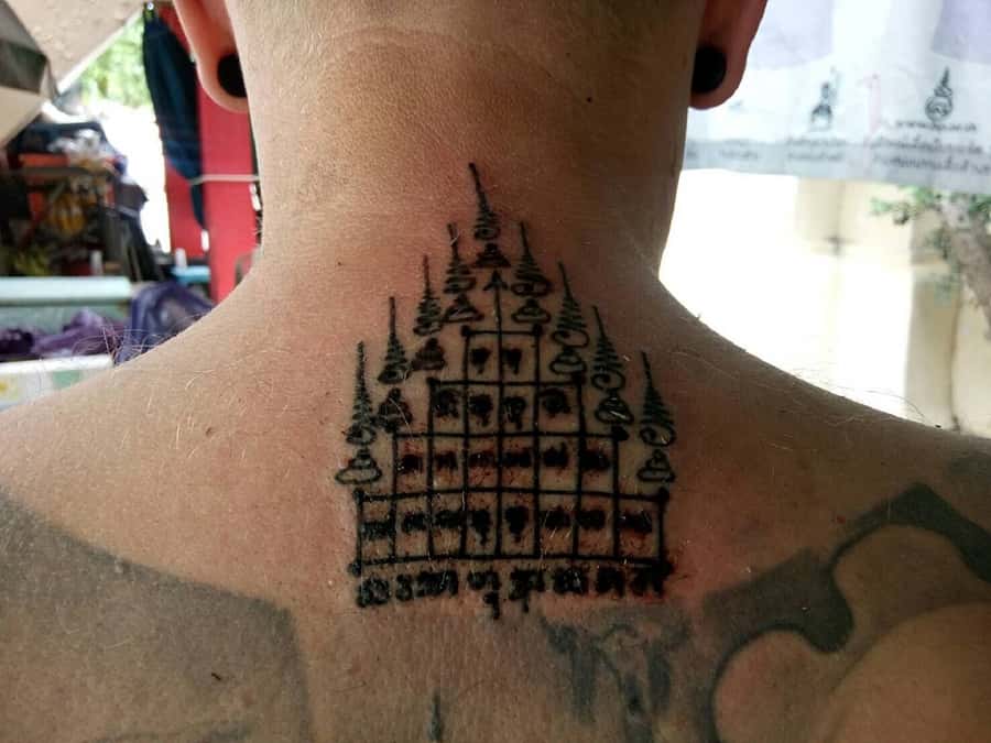 From Bangkok: Holy Tattoo Experience at Wat Bang Phra - How the ceremony usually flows at Wat Bang Phra