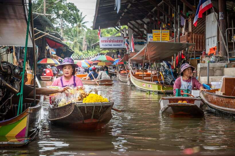 From Bangkok: Railway & Damnoen Saduak Floating Market Tour - Damnoen Saduak floating market: shopping, snacks, and optional paddle time